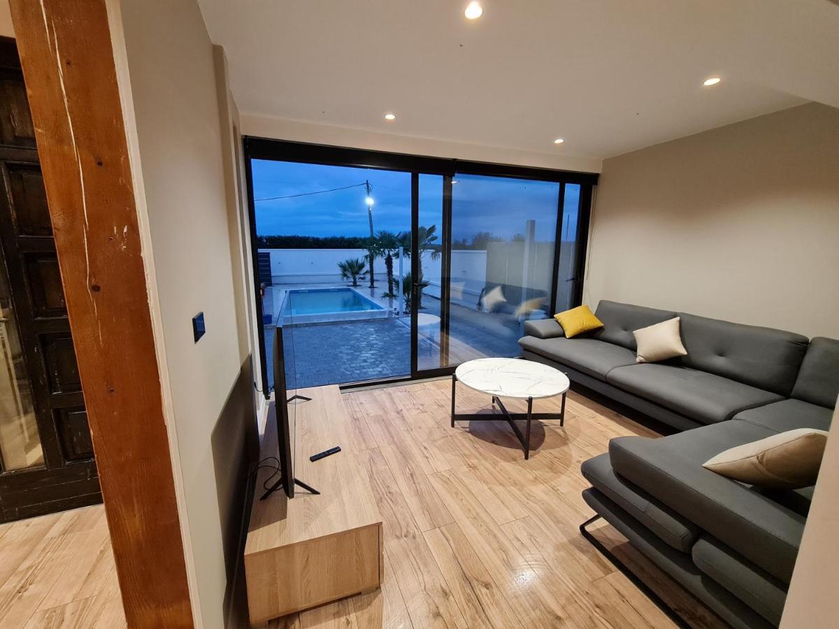 Rrushkull  Isea Wood Villa מראה חיצוני תמונה