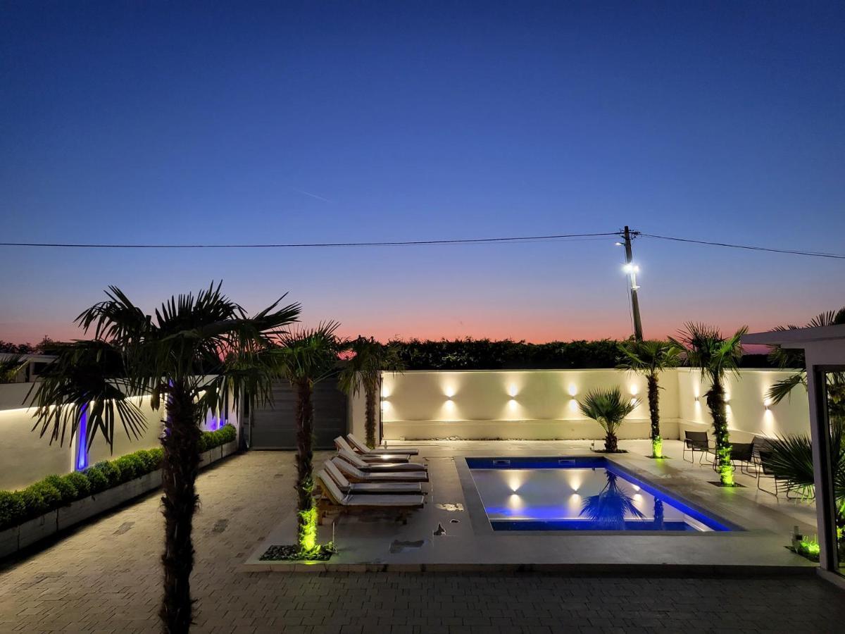 Rrushkull  Isea Wood Villa מראה חיצוני תמונה