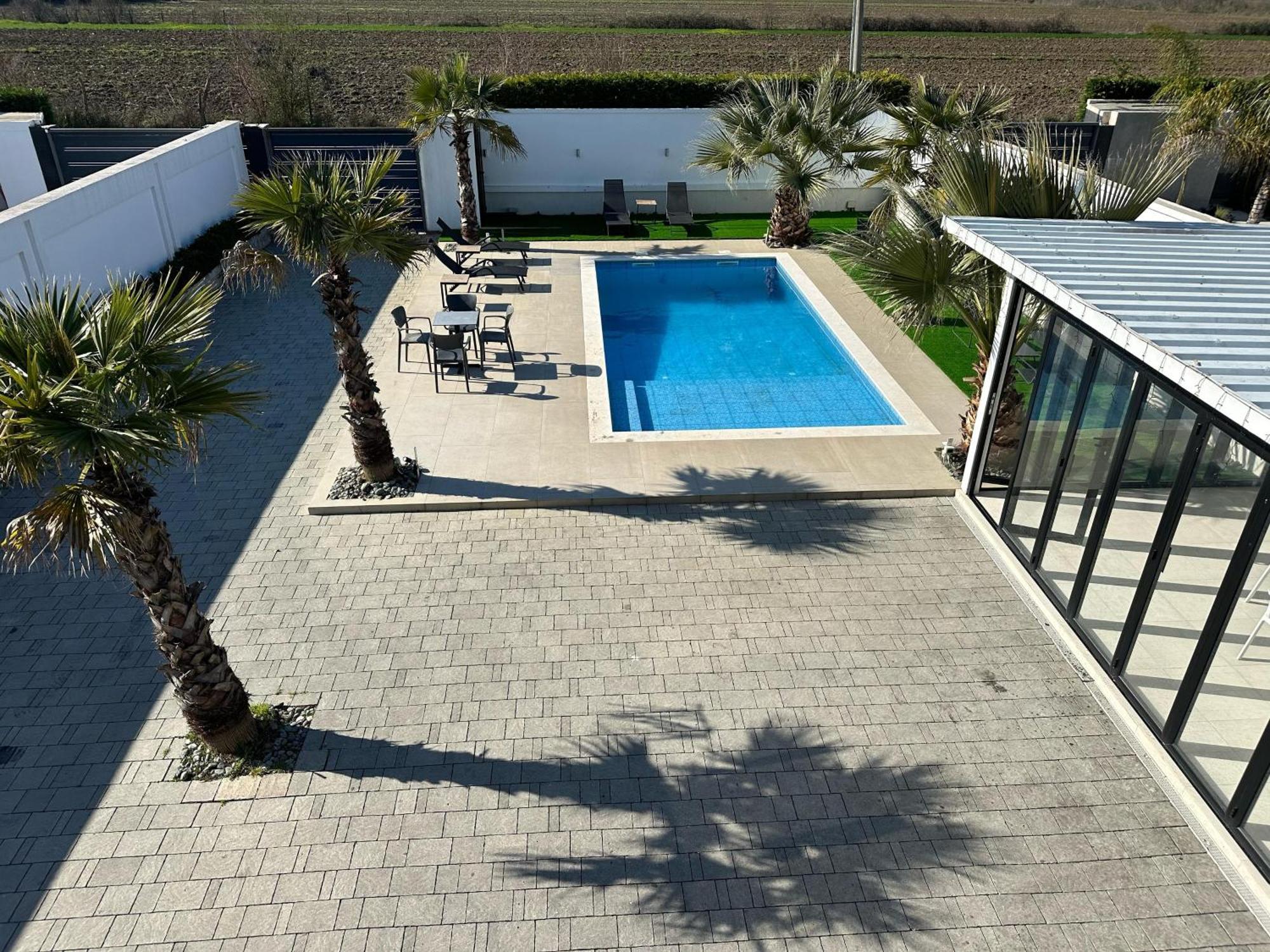 Rrushkull  Isea Wood Villa מראה חיצוני תמונה